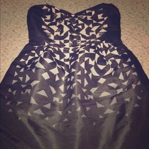 strapless dresses, worn 2 times, 80% new.